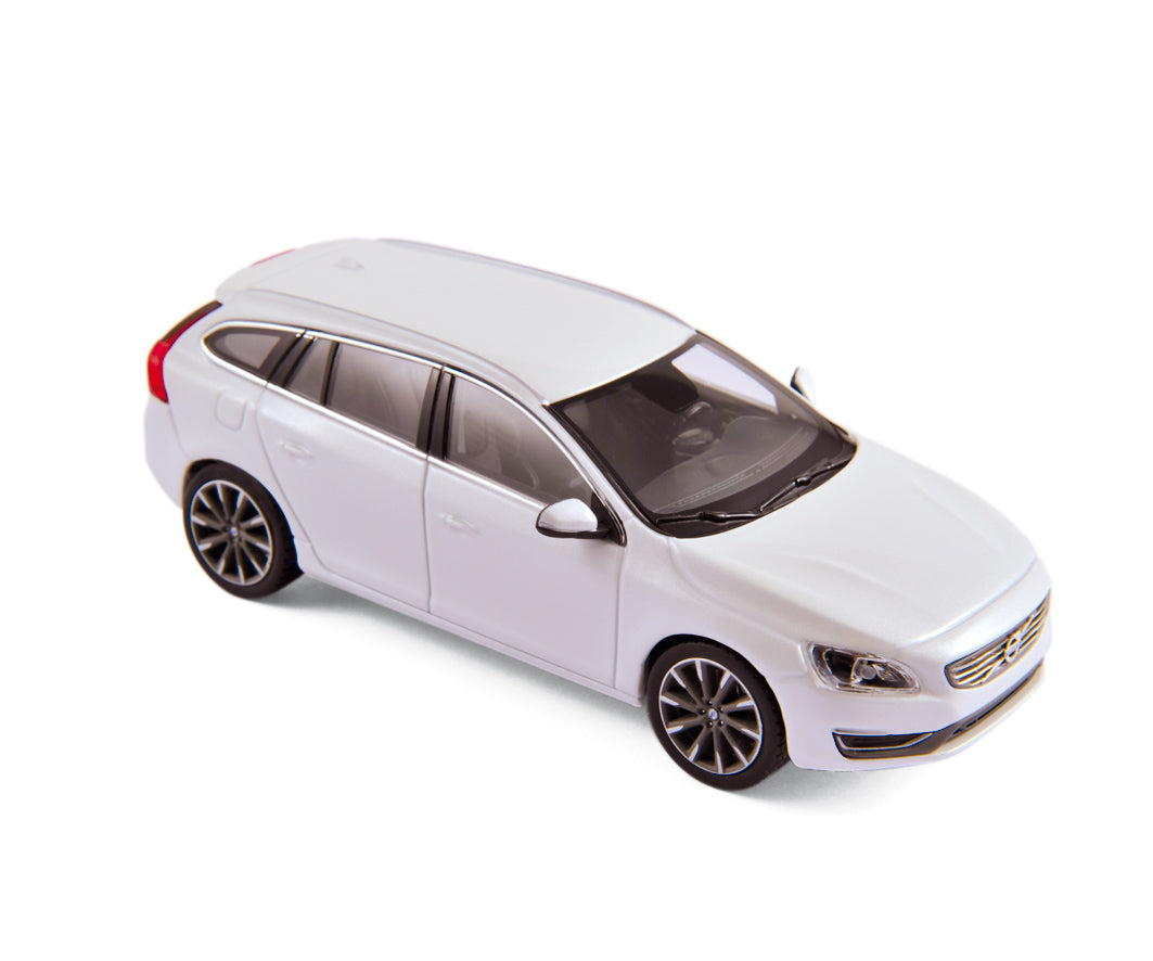 norev-volvo-v60-2013-1-43-modellino-auto-bianco-cristallo-perlato image 1