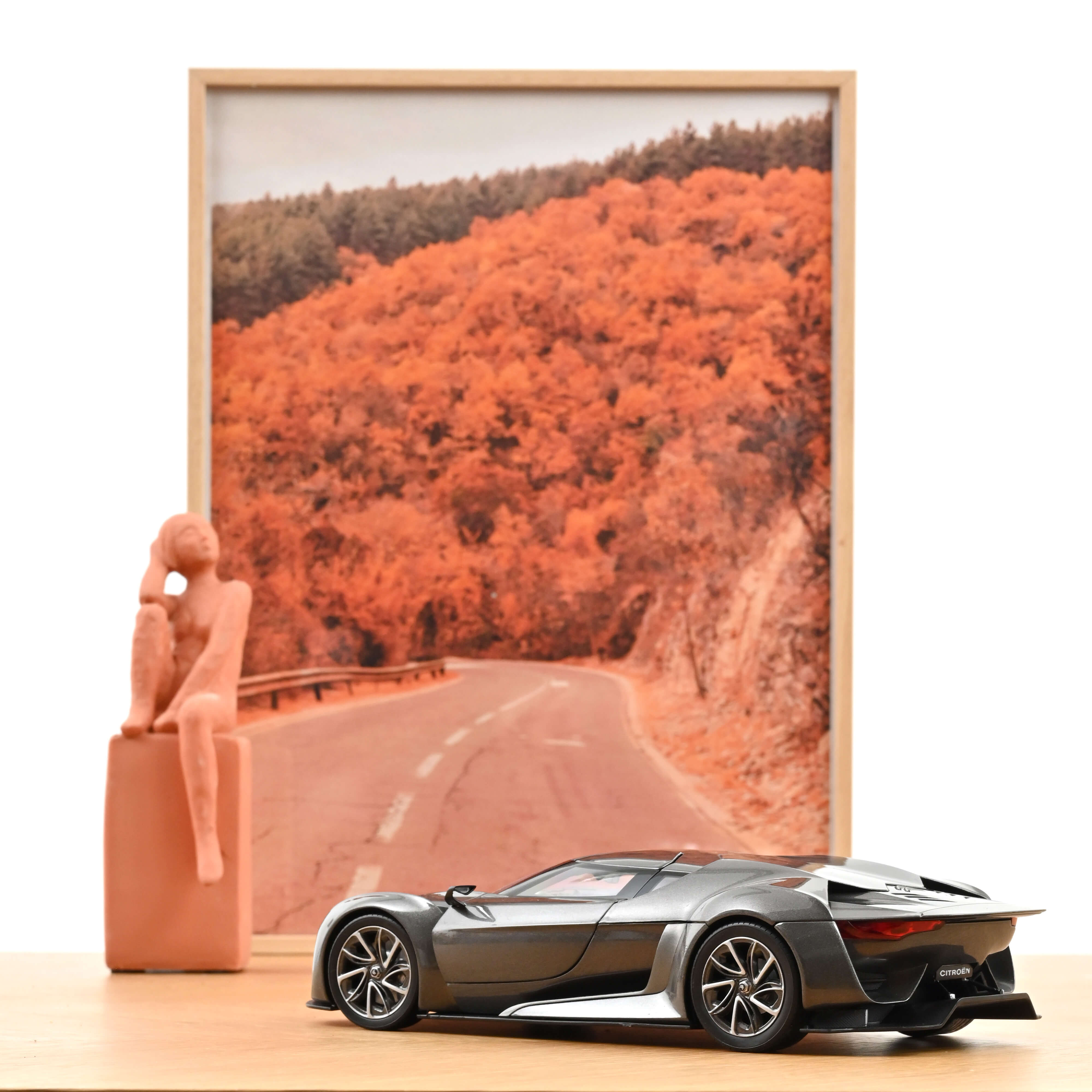 norev-gt-by-citro-n-2008-concept-car-grigio-scuro-1-18-200-pz image 3