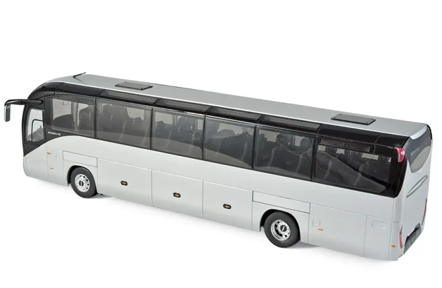 norev-iveco-bus-magelys-euro-vi-2014-argento-1-43-modellino-autobus image 1