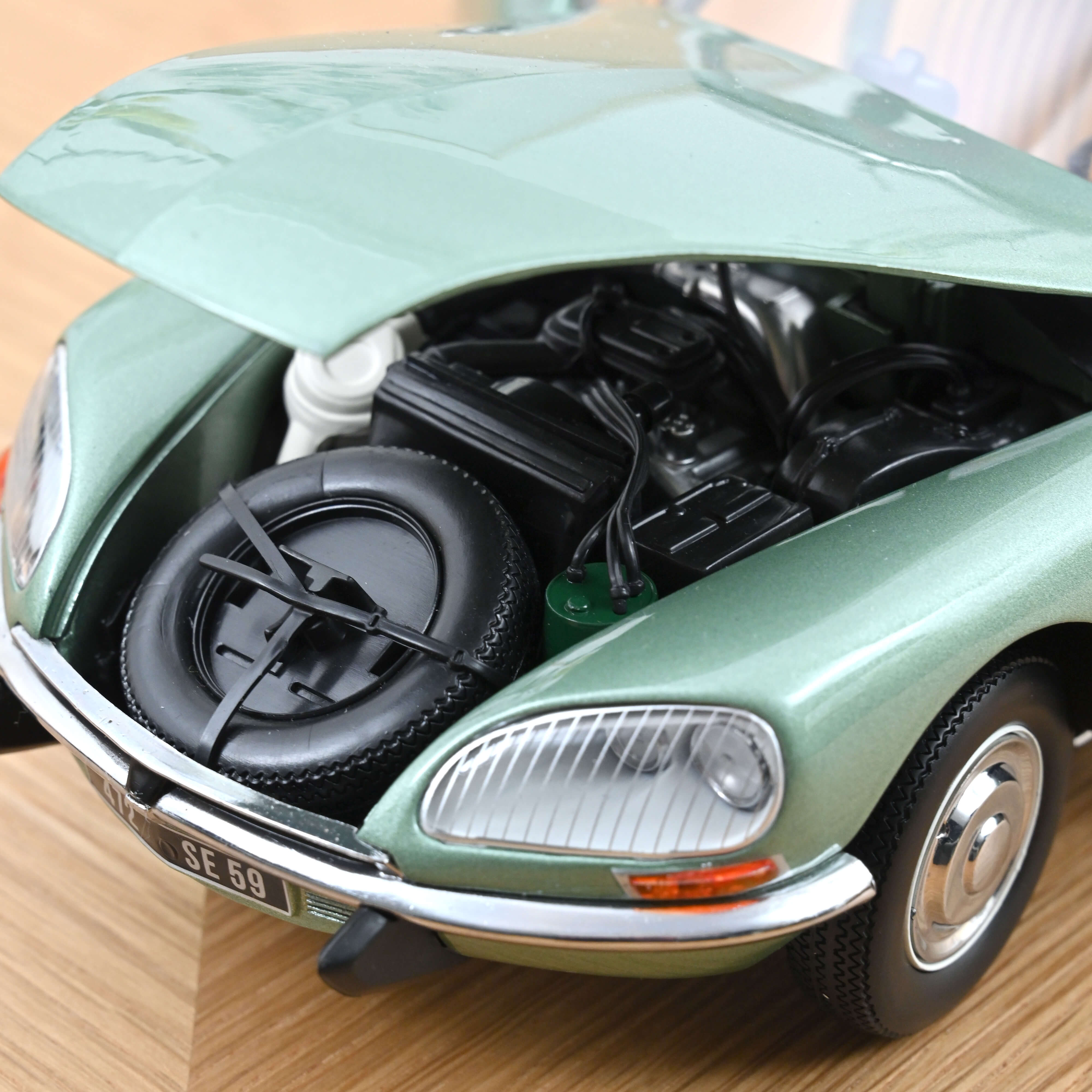 norev-citro-n-ds-23-pallas-1972-modellino-auto-1-18-verde-metallizzato-400pz image 3
