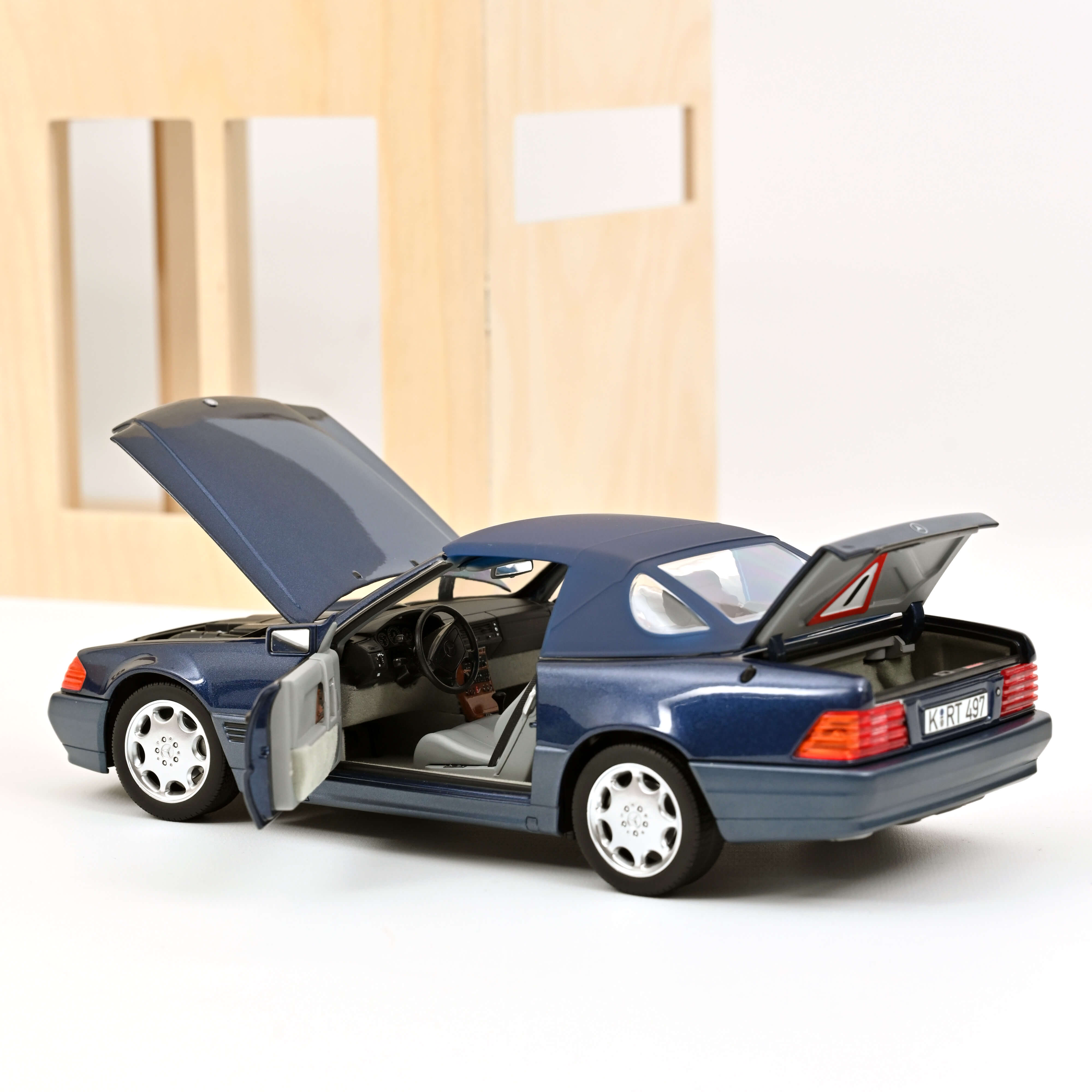 norev-mercedes-benz-500-sl-1989-automodello-1-18-blu-metallizzato image 3