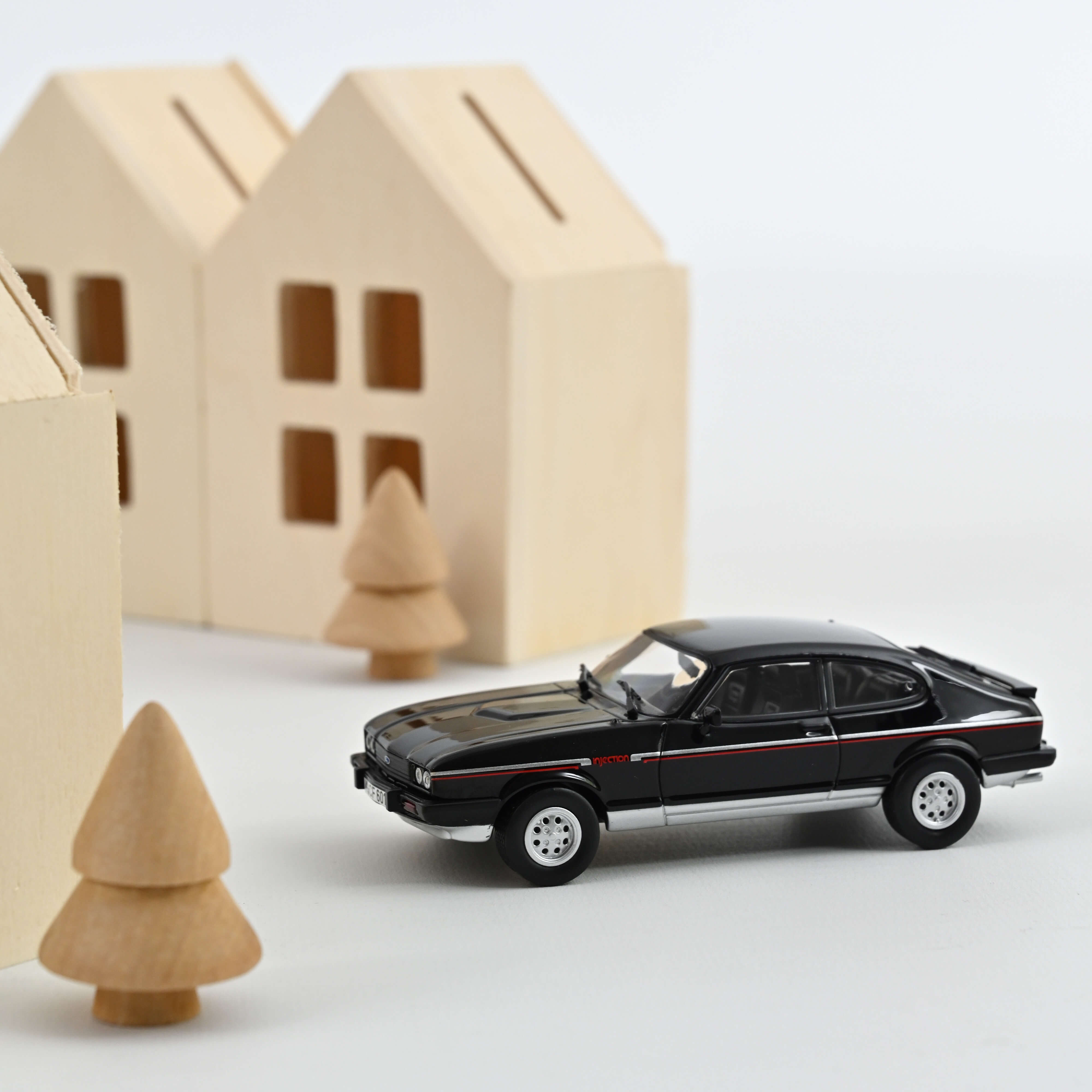 norev-ford-capri-iii-1980-nero-1-43-2 image 1