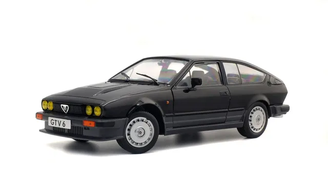 solido-alfa-romeo-gtv6-1984-modellino-auto-1-18-nero image 1