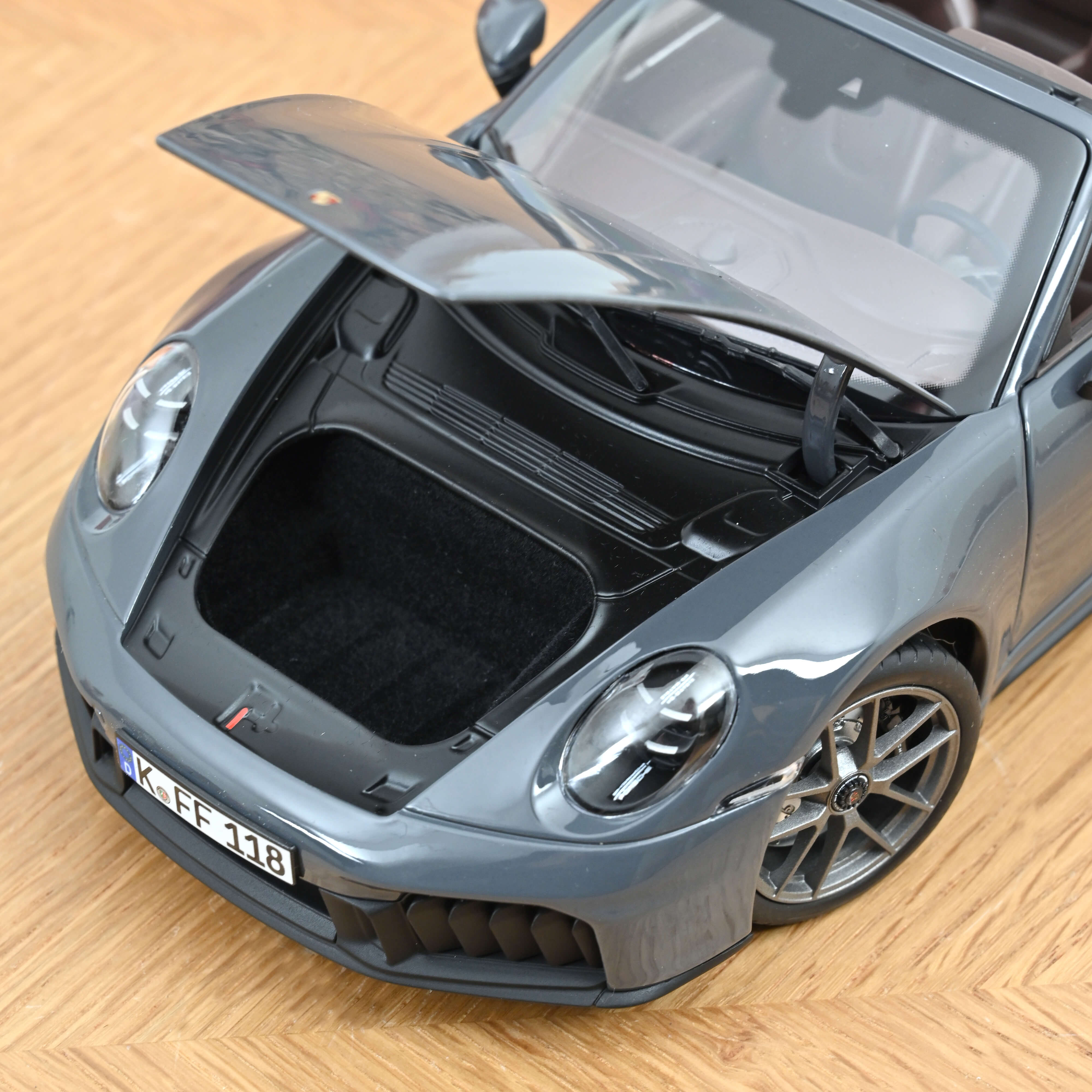 norev-porsche-911-carrera-cabriolet-2025-slate-grey-neo-1-18-200-pcs image 5