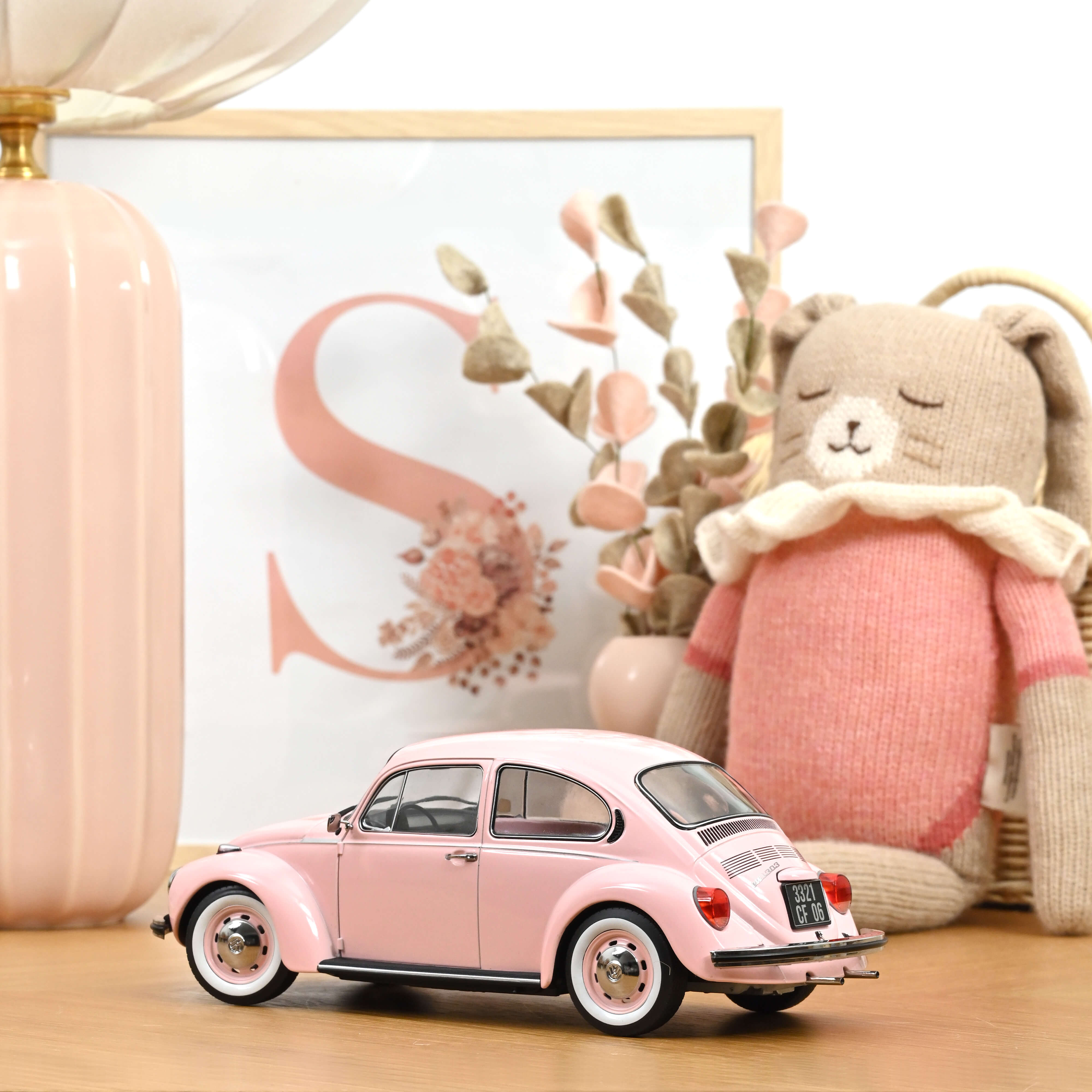 norev-vw-1303-coccinelle-1973-modellino-auto-1-18-rosa-pastello image 2