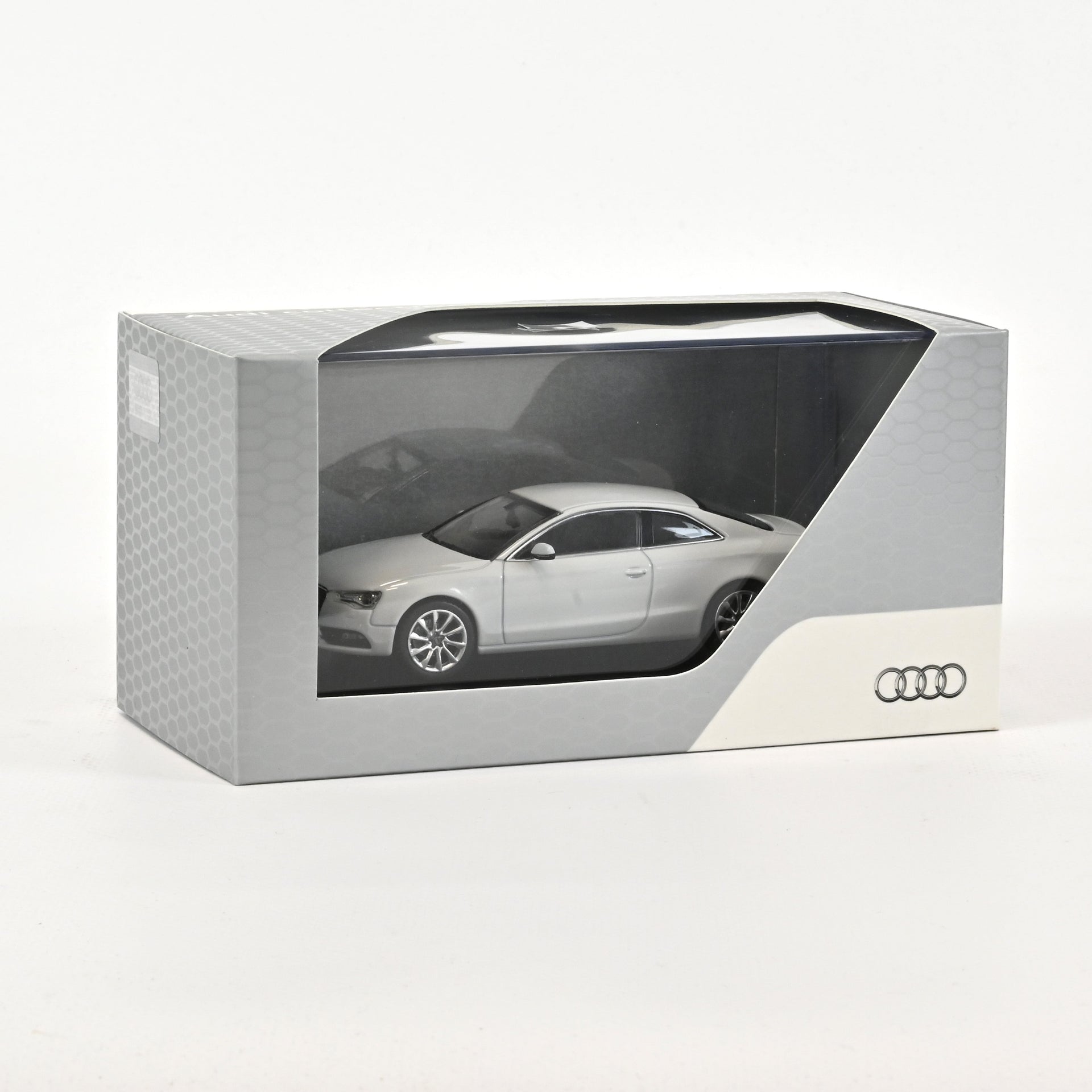 norev-audi-a5-coup-modellino-auto-1-43-bianco image 1