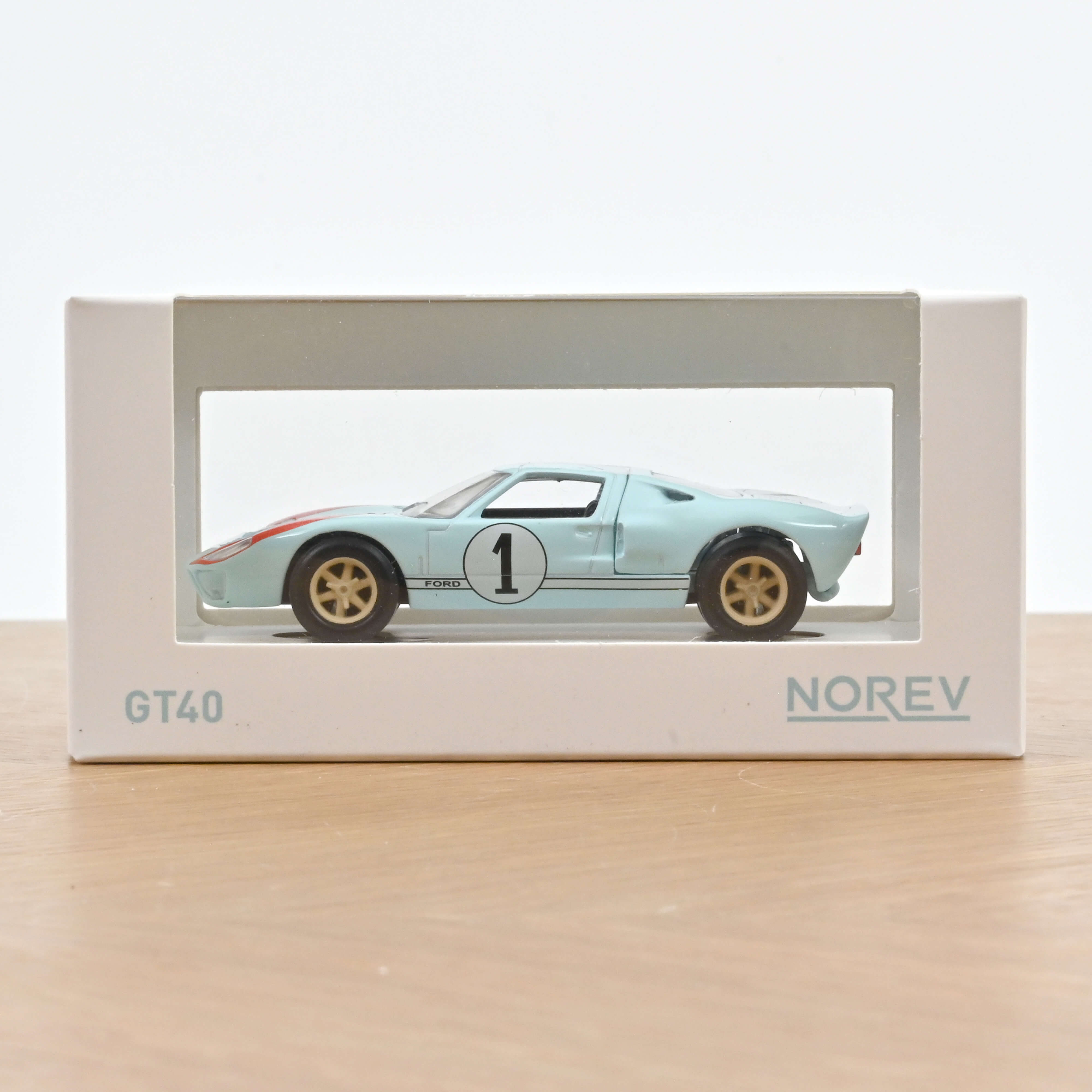 norev-ford-gt40-1966-n-1-le-mans-jet-car-1-43-con-cofano-apribile image 5