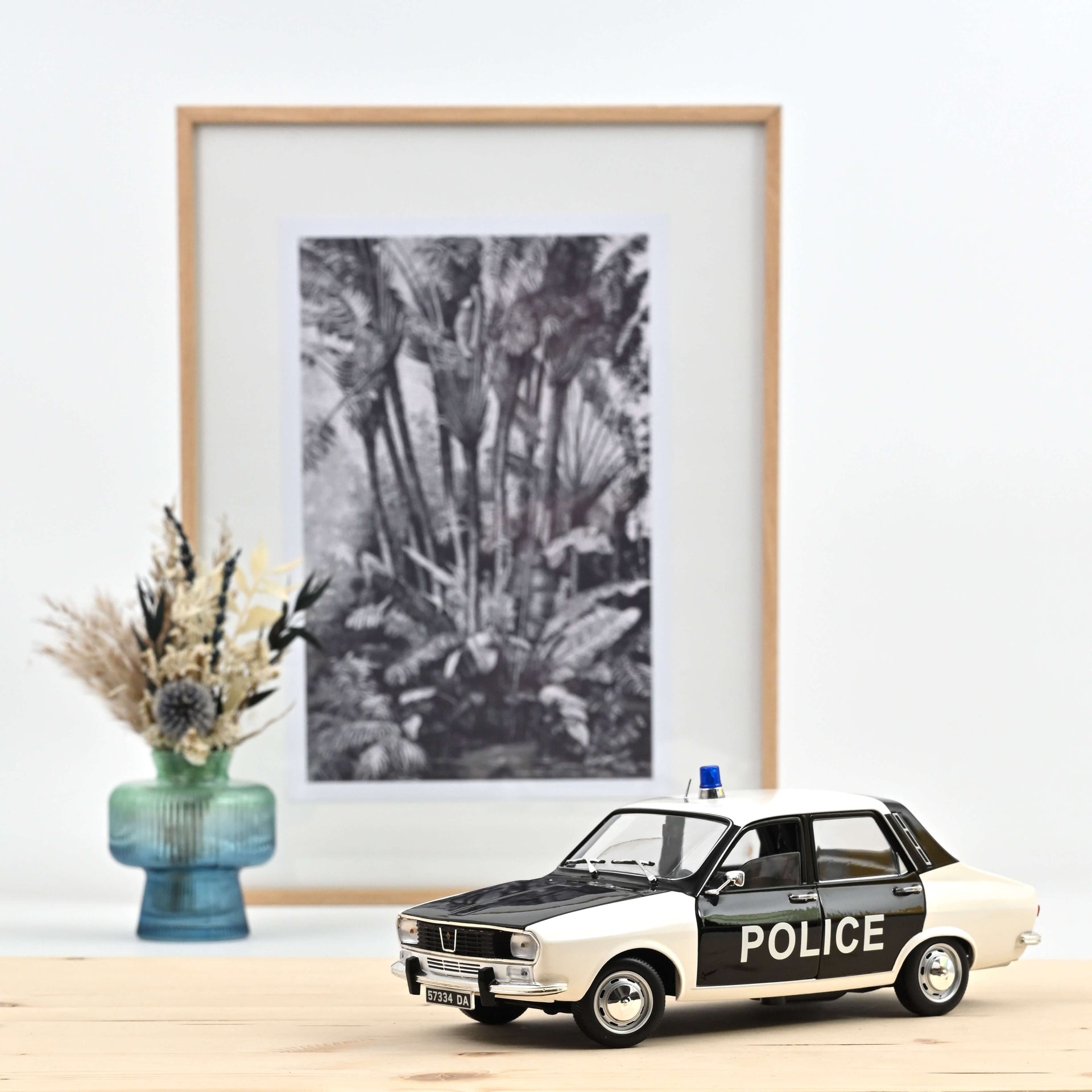 norev-renault-12-1973-police-1-18-edizione-limitata-250-pz image 1