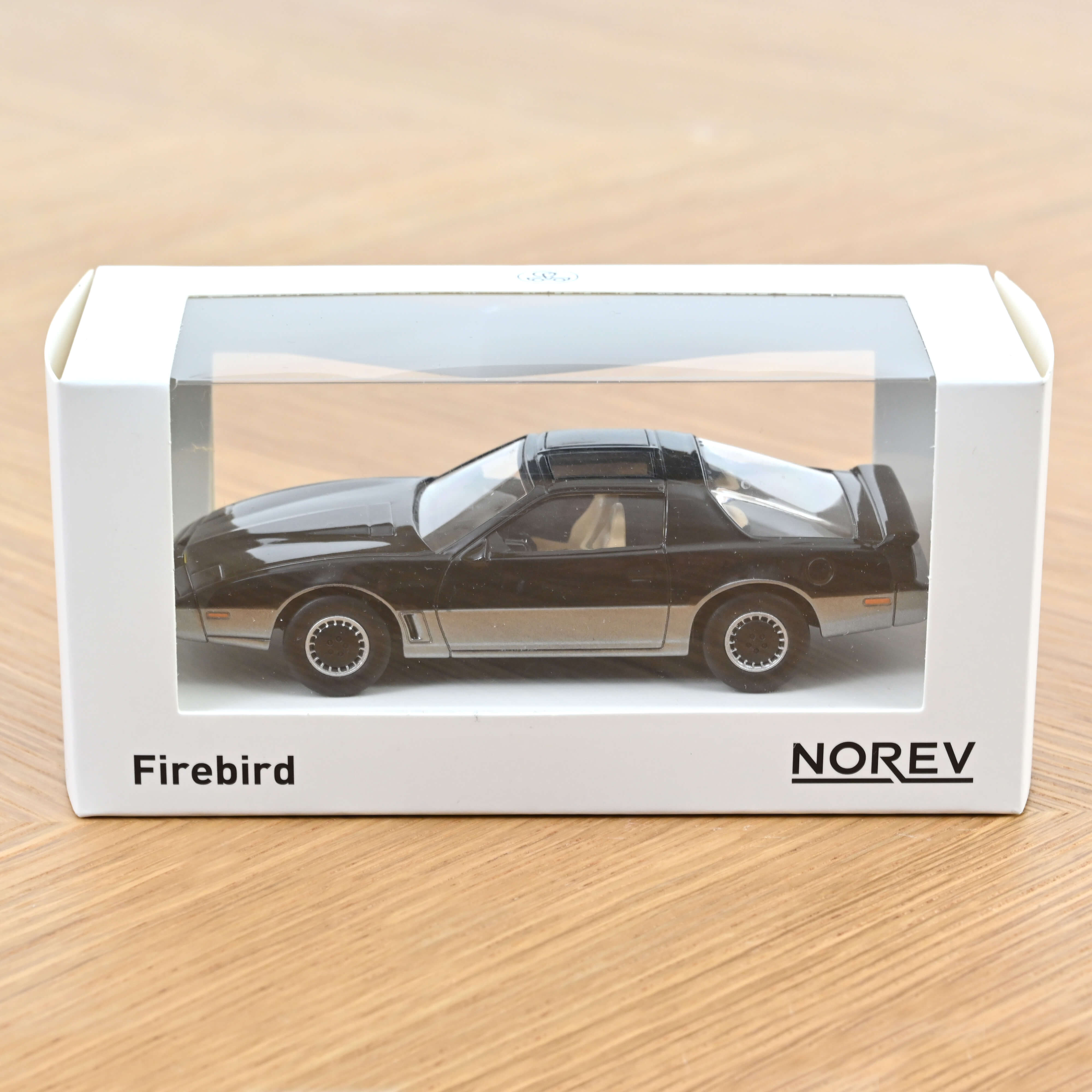 norev-pontiac-firebird-1982-karr-modellino-auto-1-43-jet-car image 2
