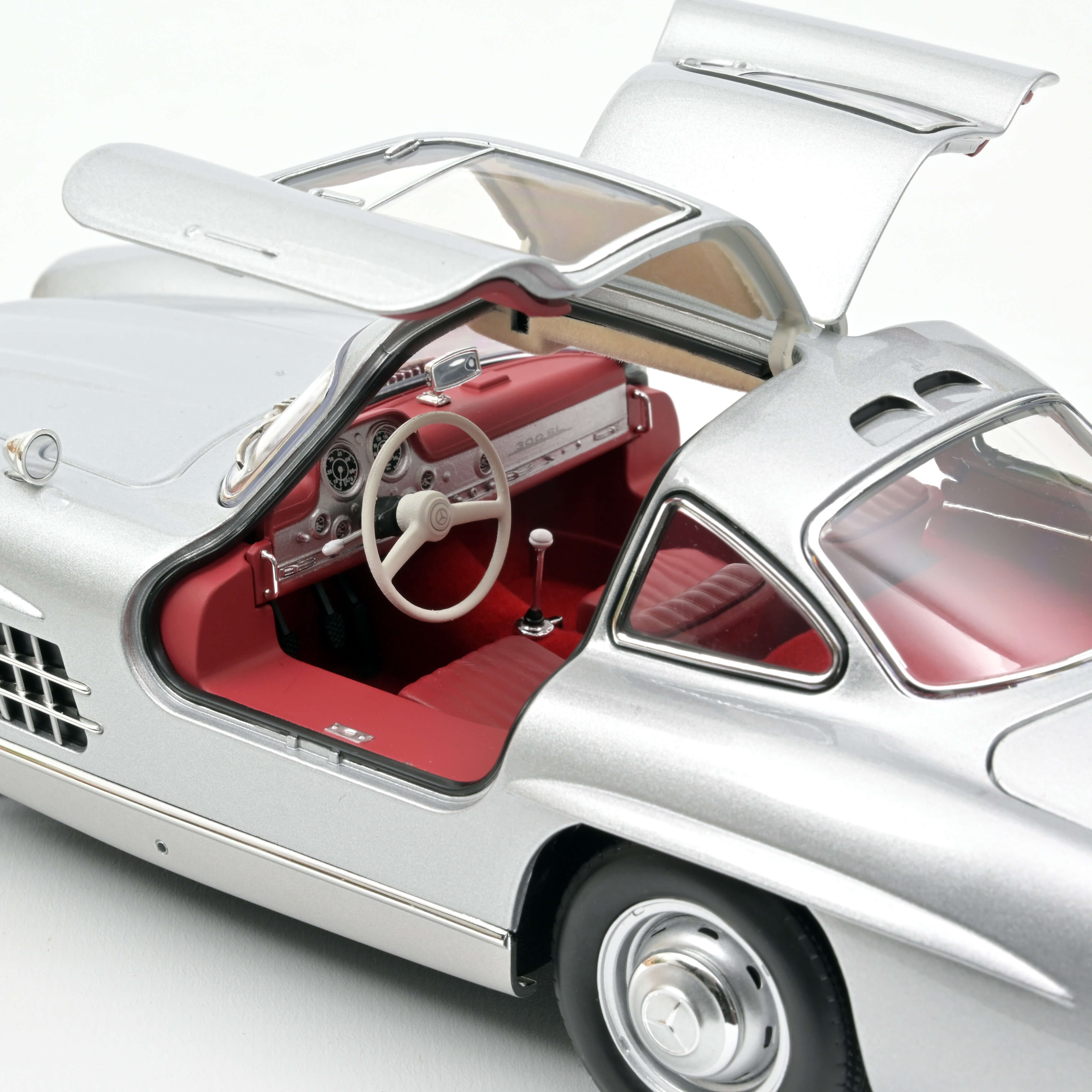 norev-mercedes-benz-300-sl-1954-modellino-auto-1-18-argento image 4